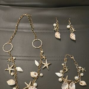 Gold Starfish and Shell Jewelry Set